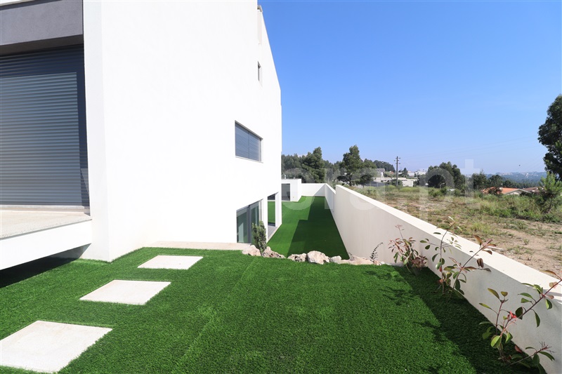 Moradia em Banda T3 com Nova Santa Maria da Feira, Escapães / Pigeiros - 1334877 - 3