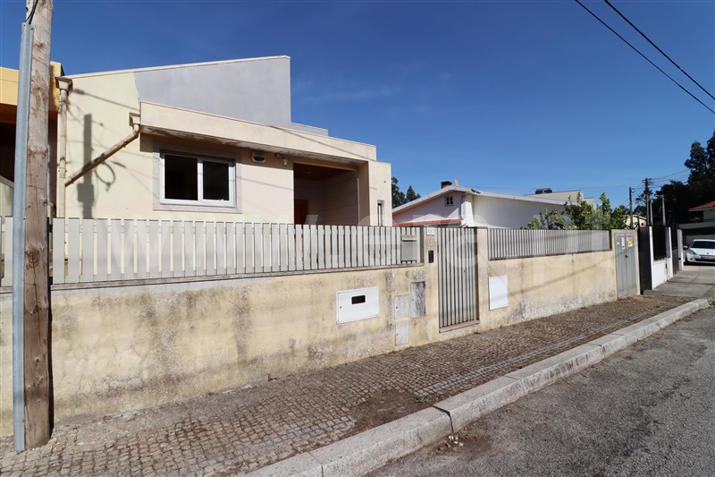 Moradia em Banda T3 / Santa Maria da Feira, Sanguedo