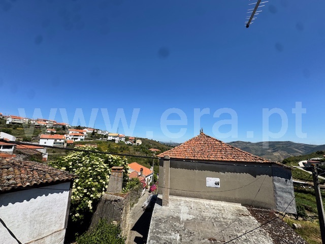 Moradia em Banda T3 / São João da Pesqueira, Castanheiro do Sul