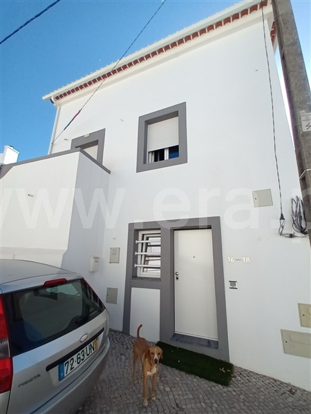 Moradia em Banda T3 / Seixal, Aldeia de Paio Pires
