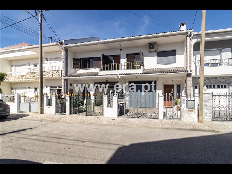 Moradia T3 à venda em Vale de Milhaços, Seixal — foto 2