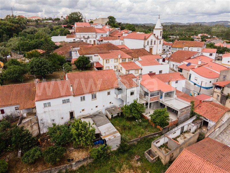 Moradia T3 à venda em Além da Ribeira e Pedreira, Tomar — foto 2