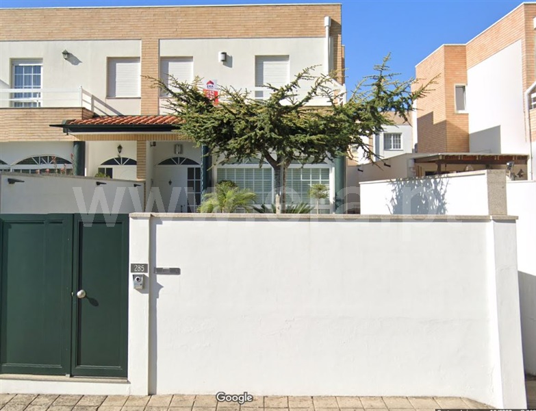 Moradia em Banda T3 / Vila Nova de Famalicão, Lagoa