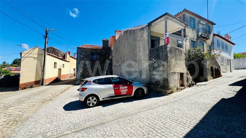 Moradia em Banda T4 / Celorico da Beira, Carrapichana, Celorico da Beira