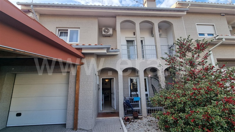 Moradia em Banda T4 Chaves, Santa Cruz/Trindade e Sanjurge - 1366316 - 13
