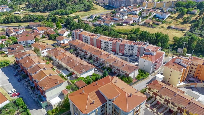 Moradia em Banda T4 com Quintal Chaves, Santa Maria Maior - 1488159 - 26