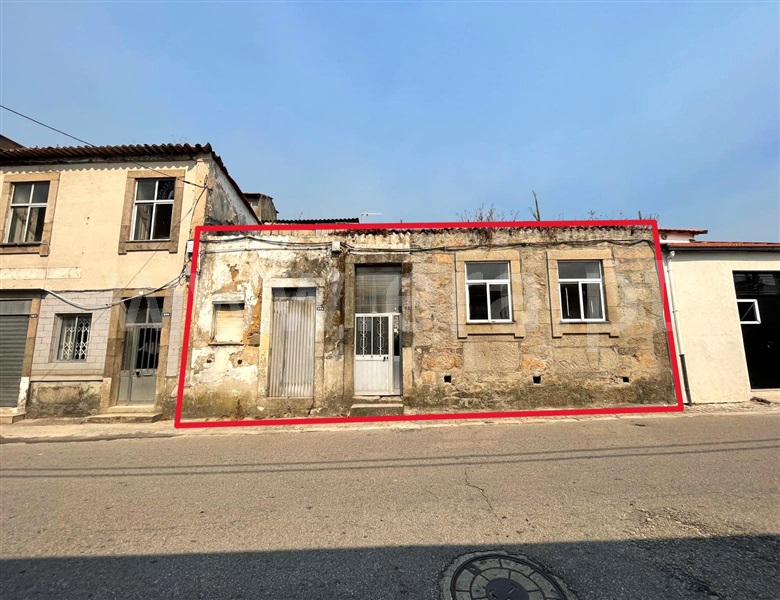 Moradia em Banda T4 / Vila Nova de Gaia, Gulpilhares e Valadares