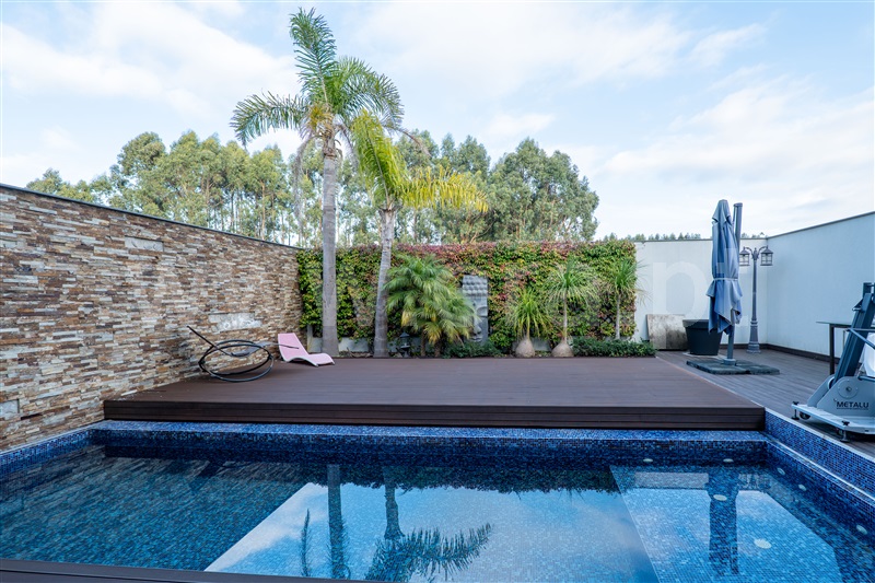 Moradia em Banda T4 / Vila Nova de Gaia, Madalena