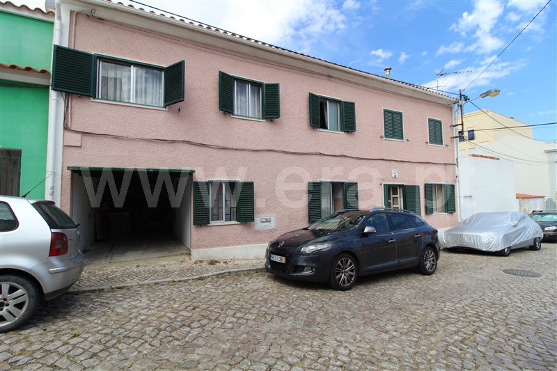Moradia em Banda T5 / Almada, Trafaria