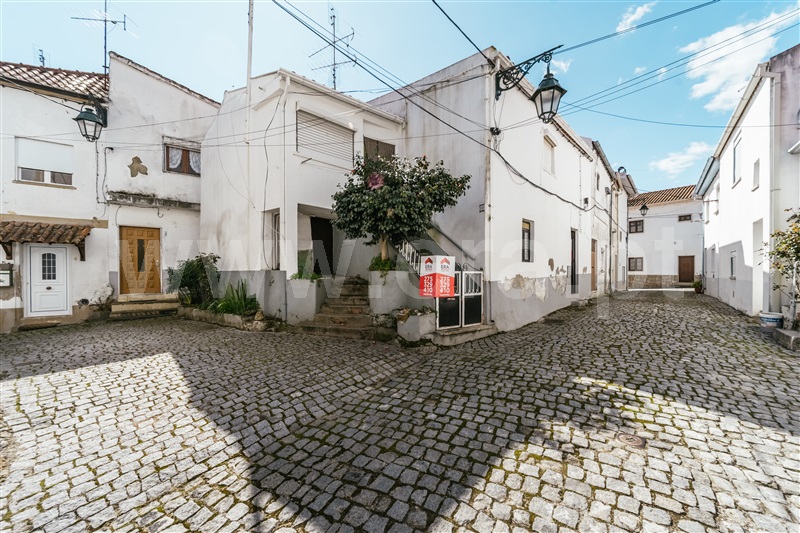Moradia em Banda T5 / Covilhã, Boidobra