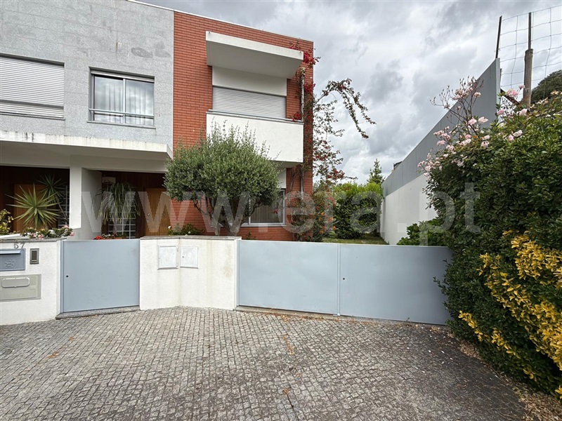 Moradia T5 à venda em Astromil, Paredes — foto 2