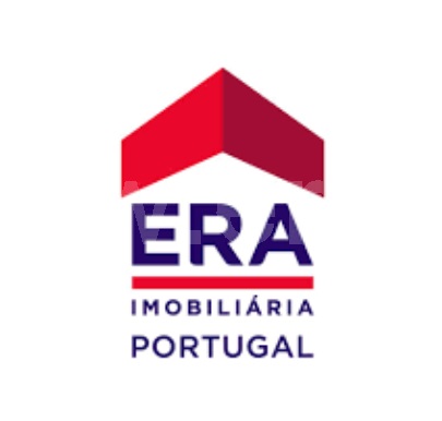 Moradia em Banda T8 / Porto de Mós, Calvaria de Cima