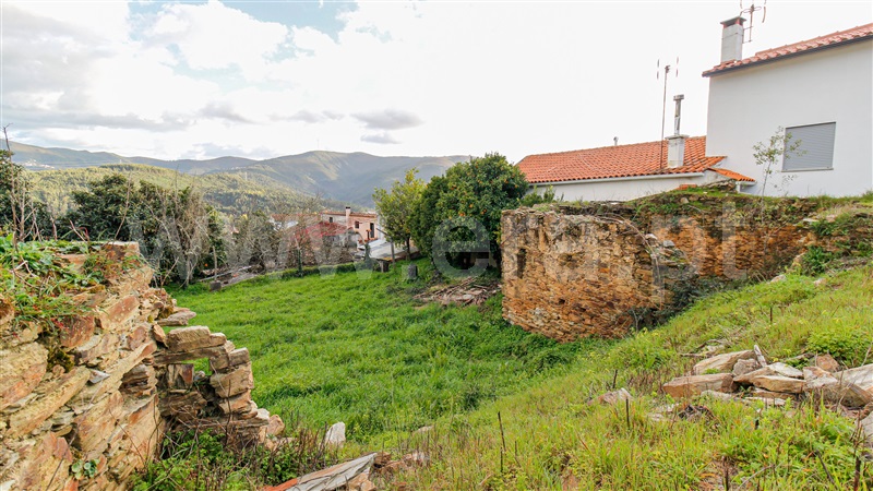 Moradia T0 com Terreno Arganil, Folques - 1448176 - 2