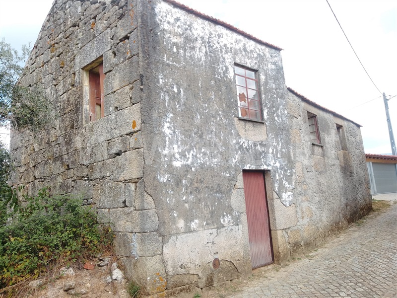 Moradia / Seia, Santiago