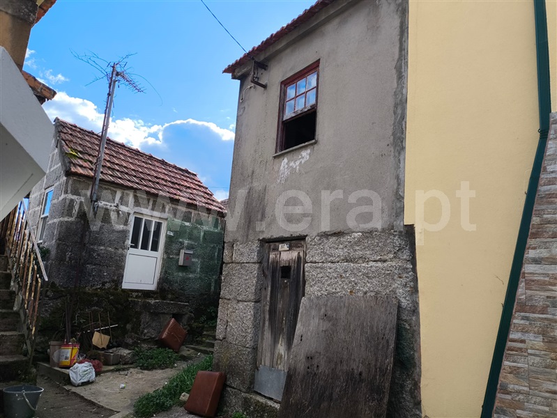 Moradia Geminada / Baião, Viariz