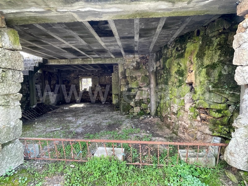 Ruina para reconstrução 