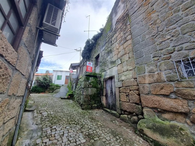 Moradia Geminada  Celorico da Beira, Celorico (São Pedro e Santa Maria) e Vila Boa do Mondego - 1381739 - 8