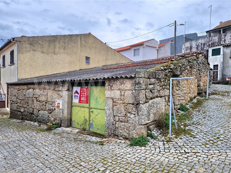 Moradia Geminada / Pinhel, Bouça Cova