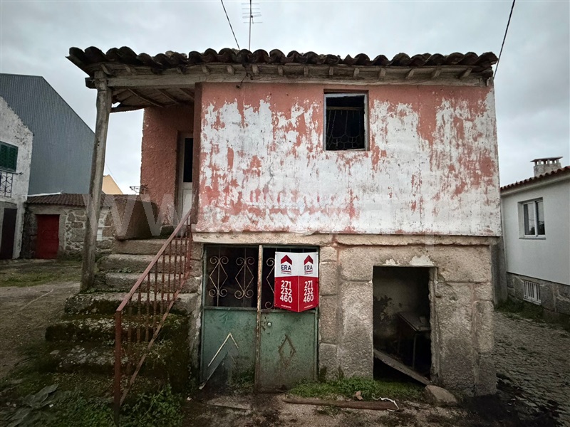 Moradia Geminada / Pinhel, Lamegal