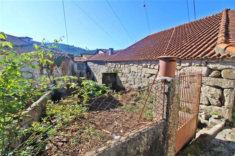 Moradia Geminada  Póvoa de Lanhoso, Póvoa de Lanhoso (Nossa Senhora do Amparo) - 1276875 - 5