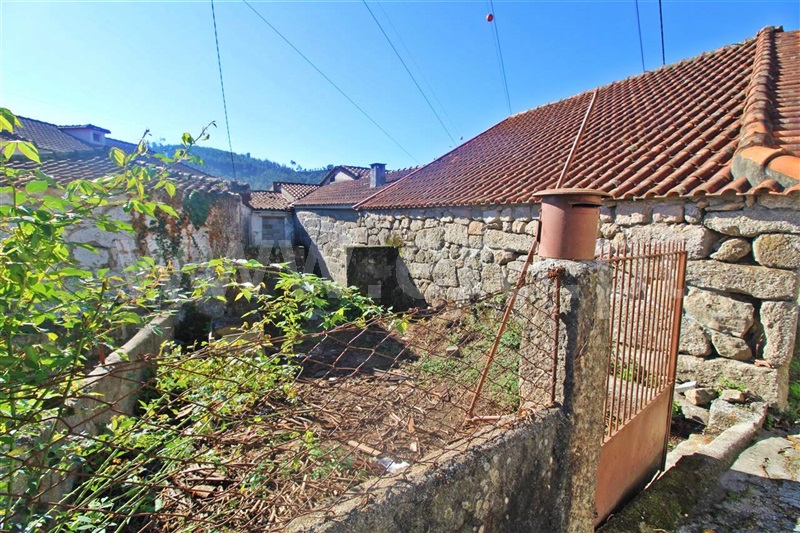 Moradia Geminada  Póvoa de Lanhoso, Póvoa de Lanhoso (Nossa Senhora do Amparo) - 1276875 - 6