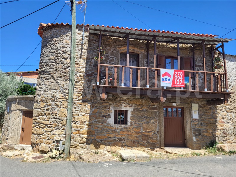 Moradia Geminada T1 / Mogadouro, Brunhozinho, Castanheira e Sanhoane