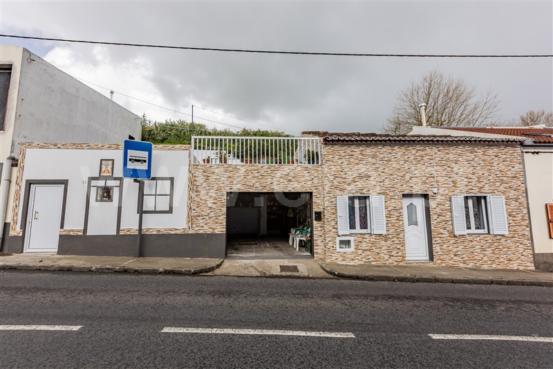 Moradia Geminada T1 / Ponta Delgada, Relva
