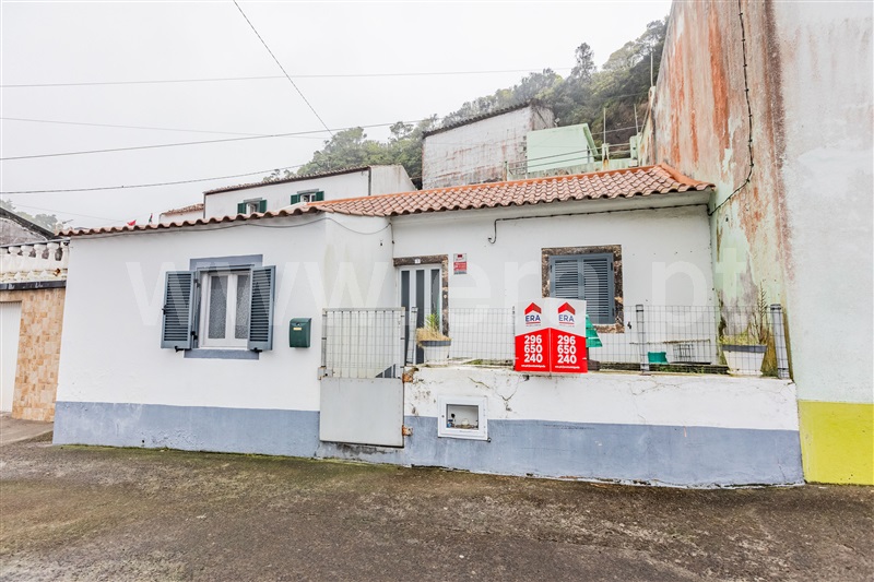 Moradia Geminada T1 / Vila Franca do Campo, Água de Alto