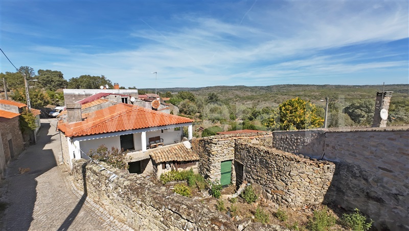 Moradia Geminada T2 / Almeida, Porto de Ovelha