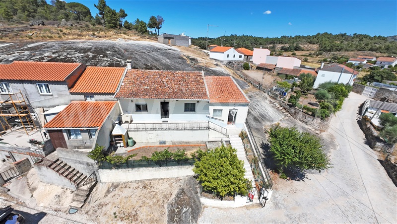 Moradia T2 à venda em Açores, Celorico da Beira — foto 3