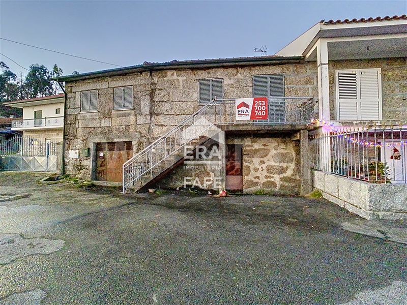 Moradia Geminada T2 / Celorico de Basto, Basto (São Clemente)