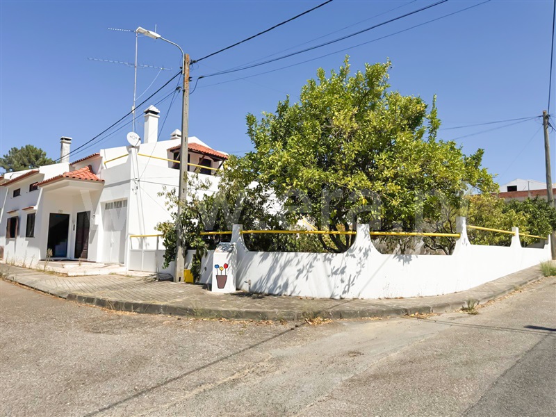 Moradia Geminada T2 / Chamusca, Carregueira