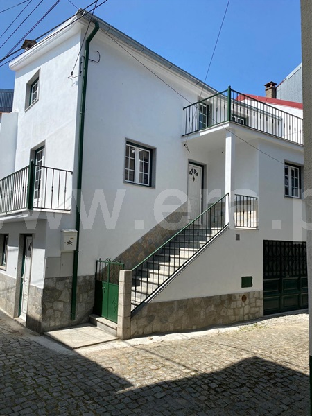 Moradia Geminada T2 / Covilhã, Coutada