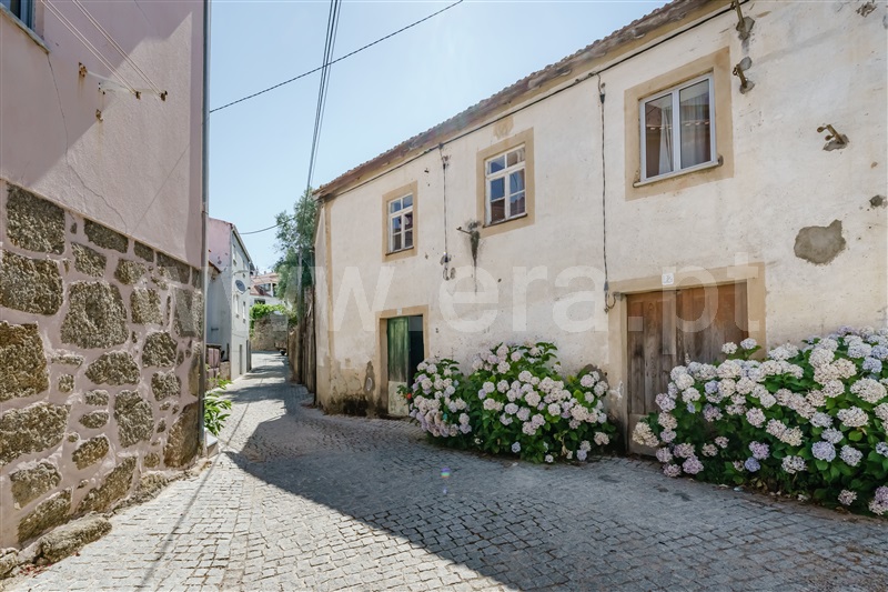 Moradia Geminada T2 / Covilhã, Ferro