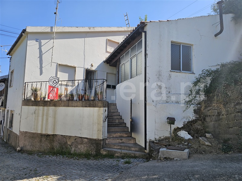Moradia Geminada T2 / Fundão, Aldeia Nova