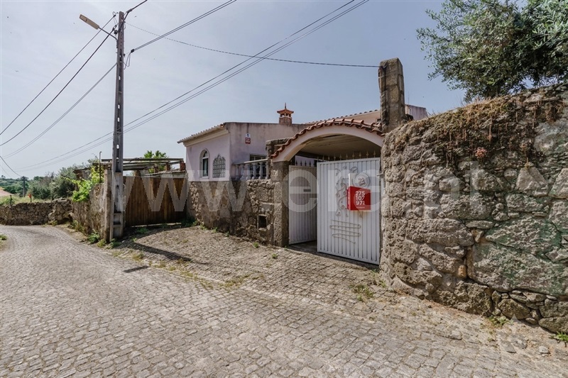 Moradia Geminada T2 / Fundão, Orca