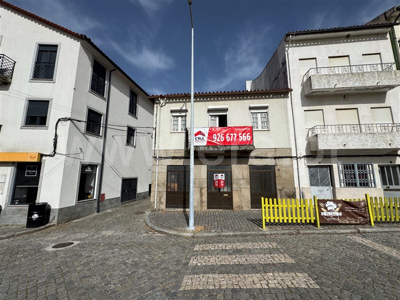 Moradia Geminada T2 / Gouveia, Vila Nova de Tazem