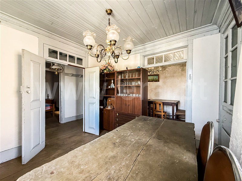 House in Guarda - More