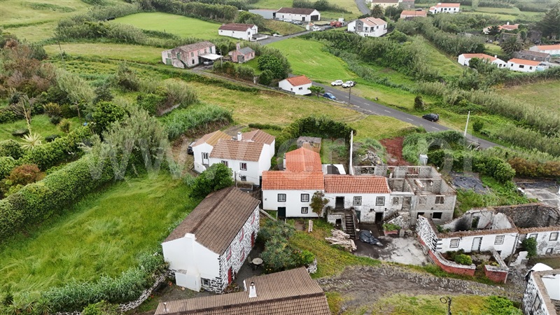 Moradia Geminada T2 Horta, Cedros - 1476816 - 2