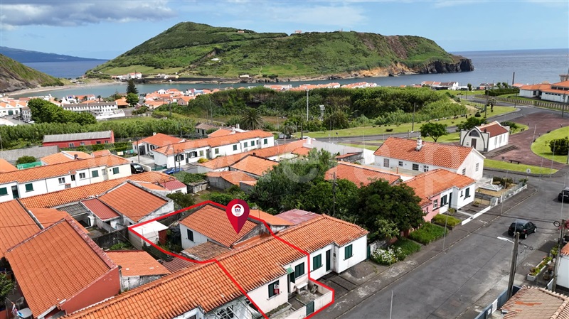 Moradia Geminada T2 / Horta, Horta (Angústias)