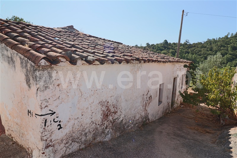 Moradia Geminada T2 / Loulé, Salir