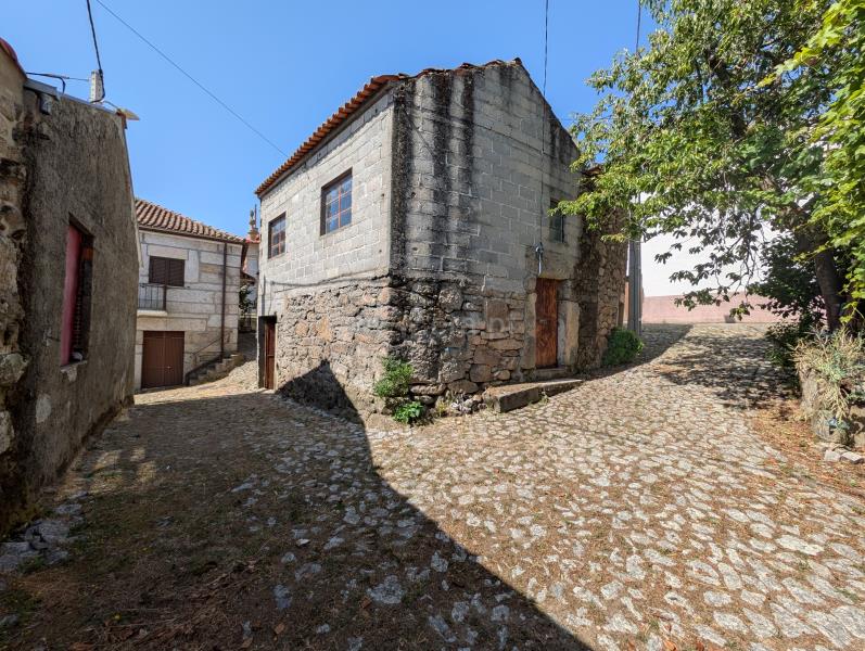 Moradia Geminada T2 / Meda