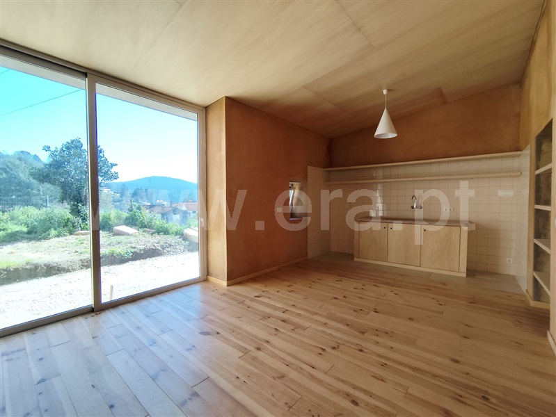 Moradia Geminada T2 / Oliveira de Azeméis, Oliveira de Azeméis, Santiago de Riba-Ul, Ul, Macinhata da Seixa e Madail