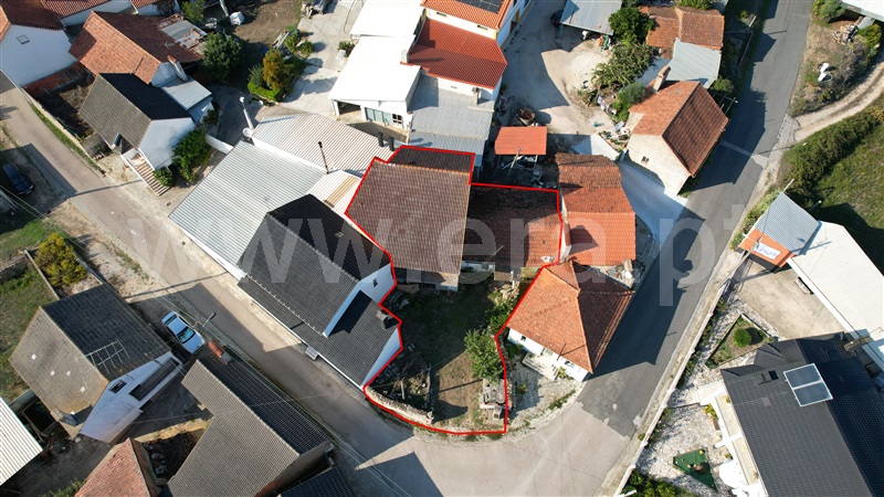 Moradia Geminada T2 Ourém, Urqueira - 1327581 - 2