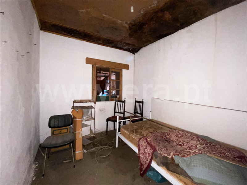 Moradia Geminada T2 Ourém, Urqueira - 1327581 - 8