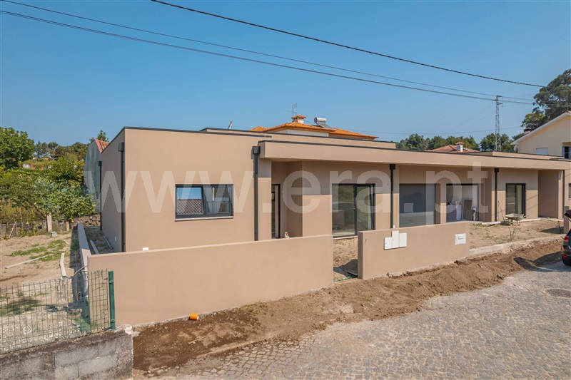 Moradia Geminada T2 Paços de Ferreira, Raimonda - 1501095 - 2