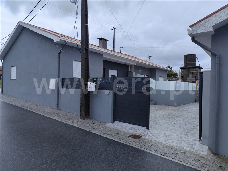 Moradia Geminada T2 / Paços de Ferreira, Seroa
