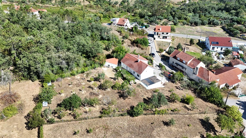 Moradia T2 à venda em Santiago e São Simão de Litém e Albergaria dos Doze, Pombal — foto 2