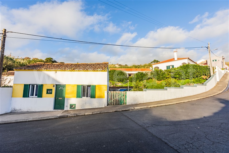 Moradia Geminada T2 / Ponta Delgada, Feteiras