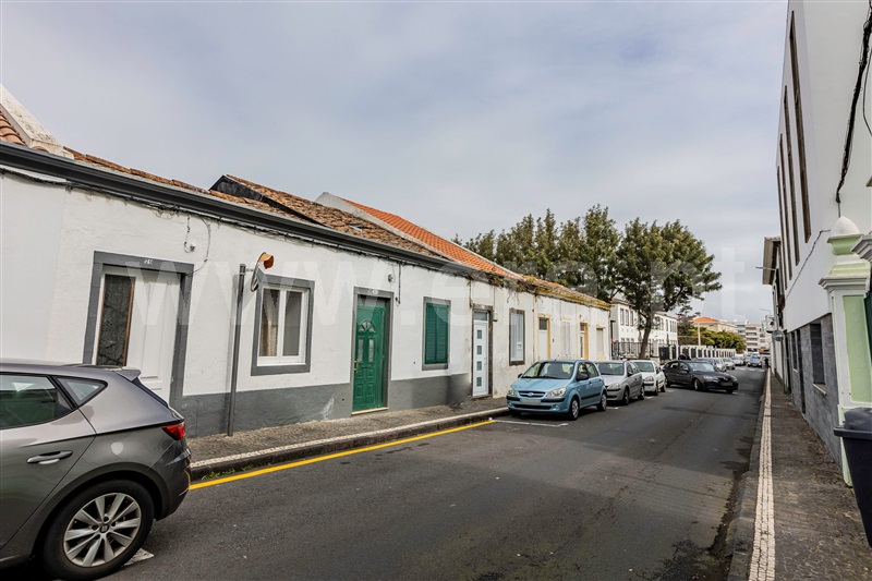 Moradia Geminada T2 / Ponta Delgada, Ponta Delgada (São Pedro)